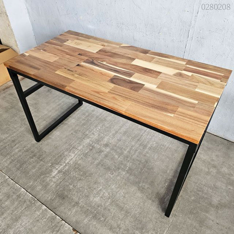 Bàn làm việc gấp gọn Tavi
