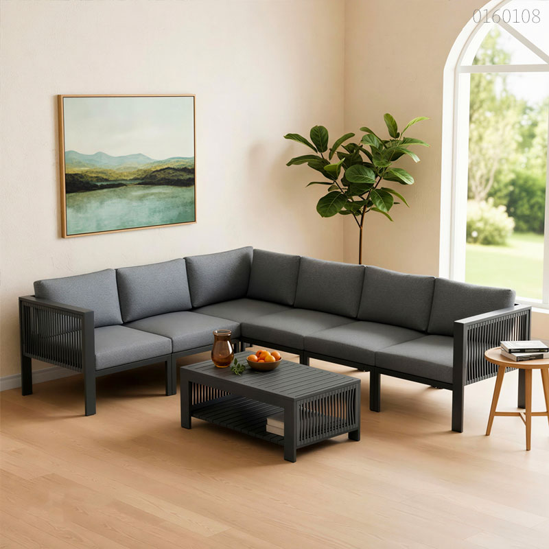 Ghế sofa khung sắt hộp Karofi