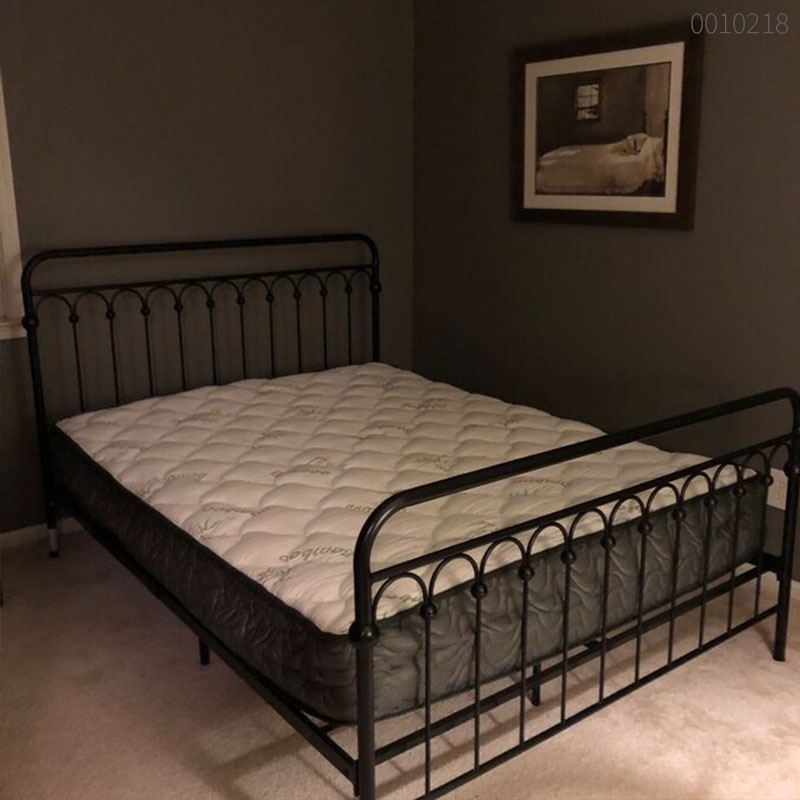 Giường sắt tròn Bali