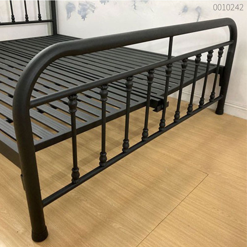 Giường sắt tròn Halen