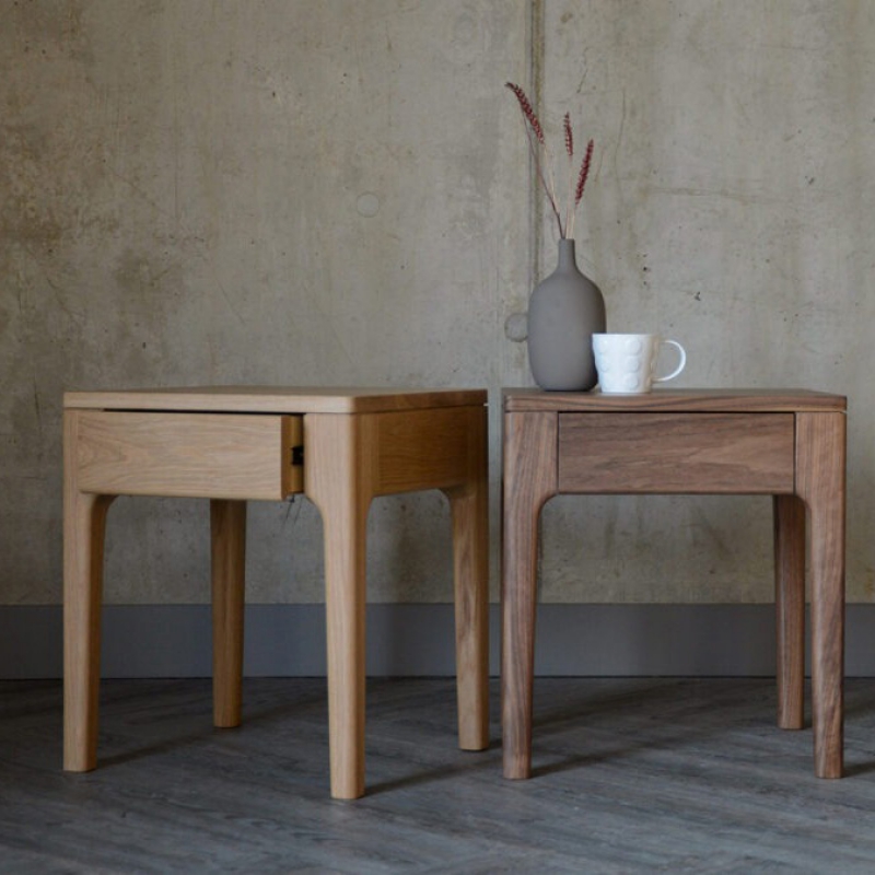 Tủ đầu giường gỗ óc chó Hugo